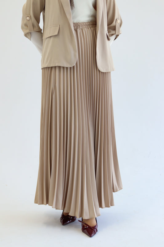 Lina - Pleated Skirt in Biege