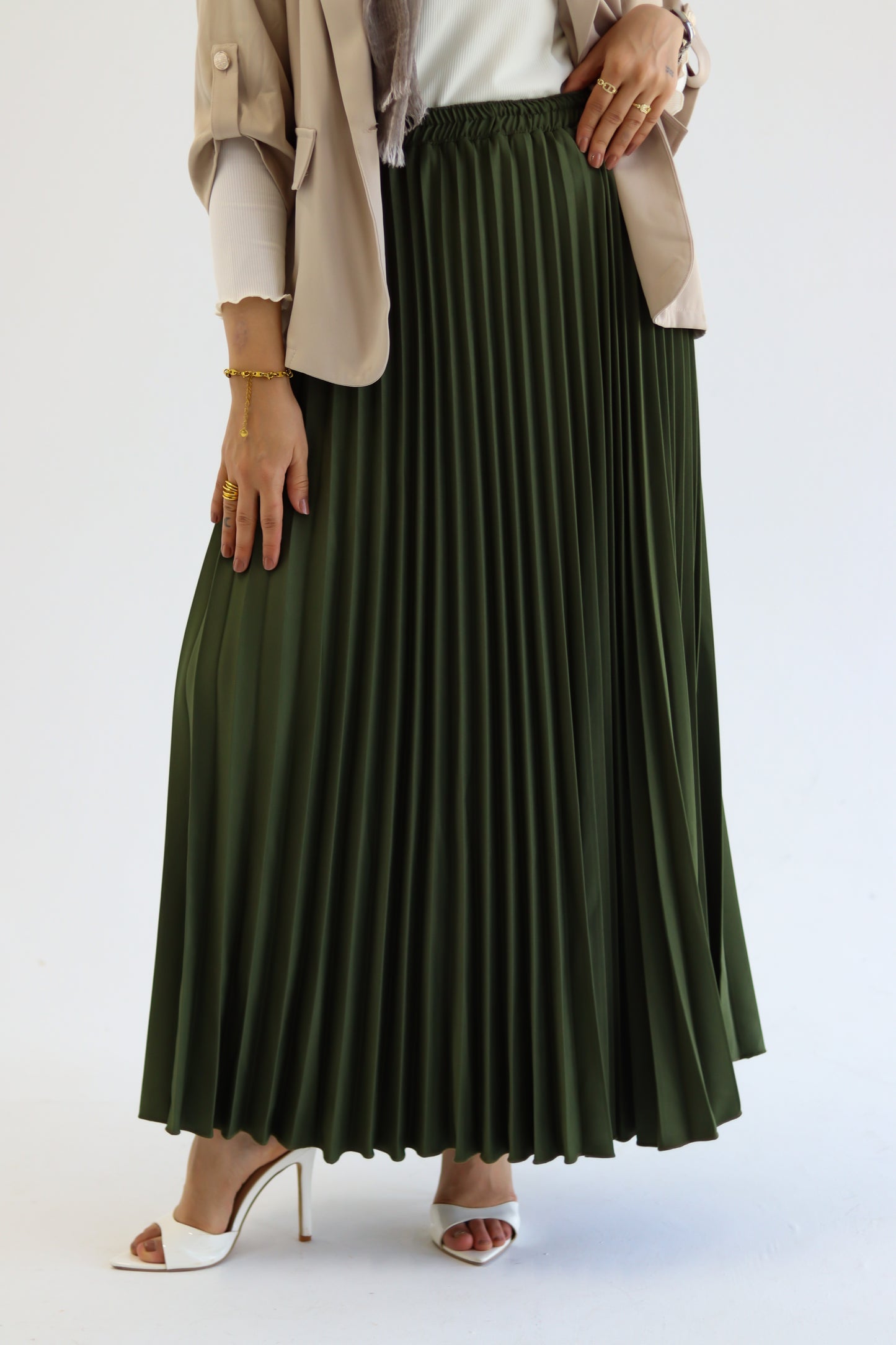 Lina - Pleated Skirt in Olive