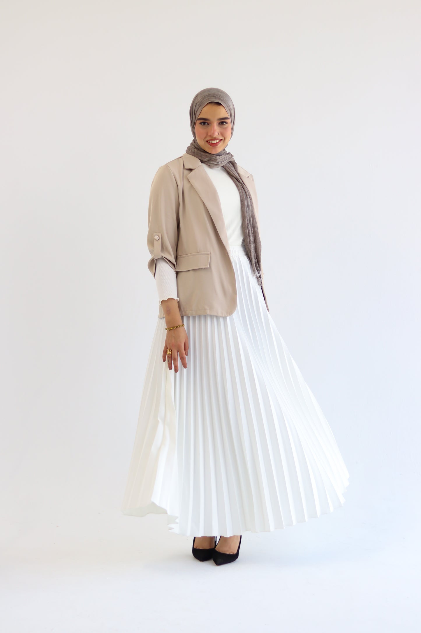 Lina - Pleated Skirt in White