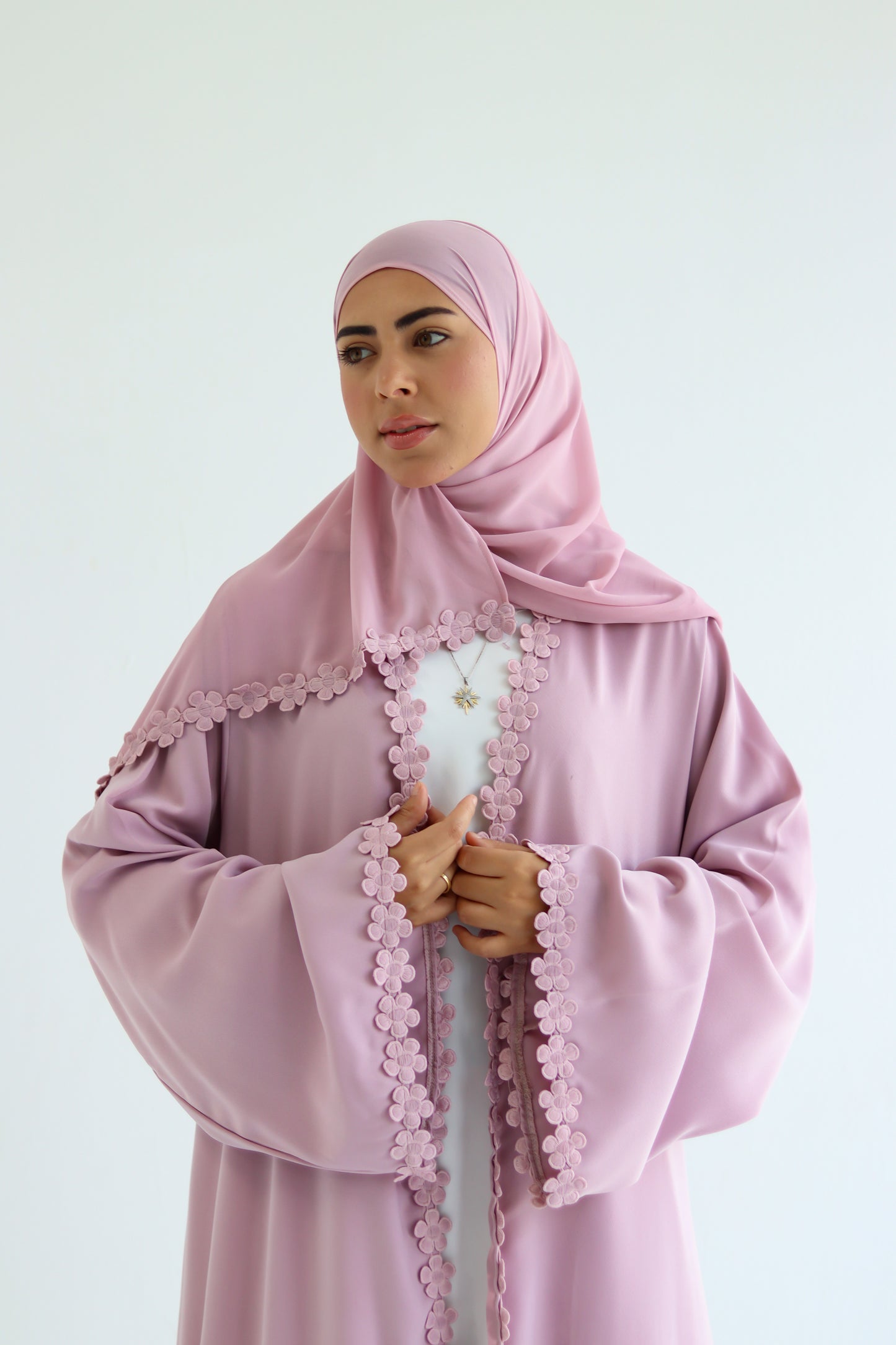 Warda Abaya